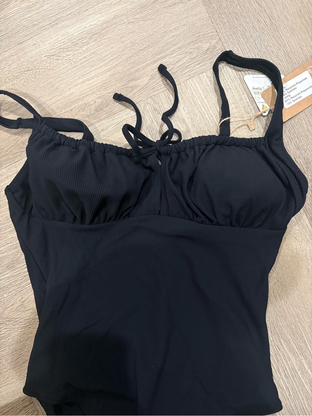 Berlook Classic Ribbed One-Piece Swimsuit Women's Swim Size L - Picture 3 of 8